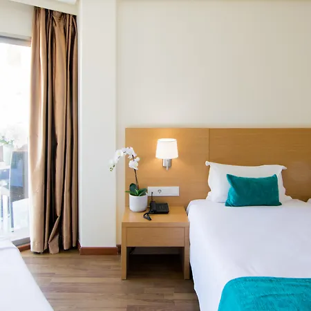 فندق Cullera Holiday 4*