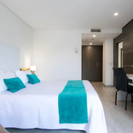 Cullera Holiday فندق كولرا